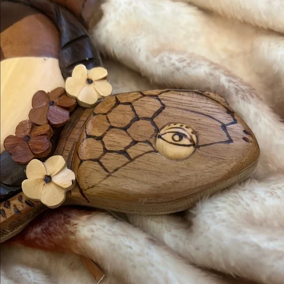 Wooden Turtle Decor - Picture 3 of 7